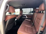 Toyota Land Cruiser VXR 2021